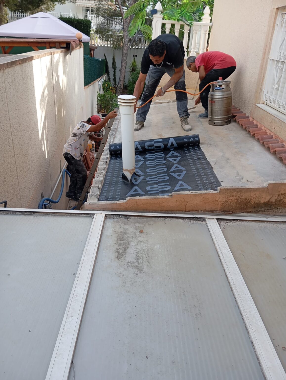 Impermeabilización de tejados y cubiertas en Orihuela Costa Multiservicios Nino e Hijos